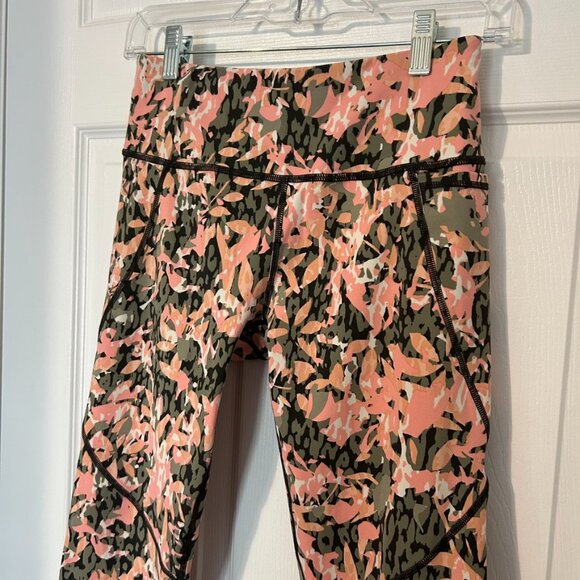 Sweaty‎ Betty Power 7/8 Workout Legging, Pink/Green Pattern S - Picture 2 of 10